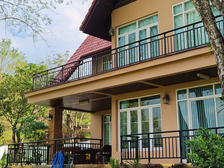 ราวระเบียง ราวกันตก